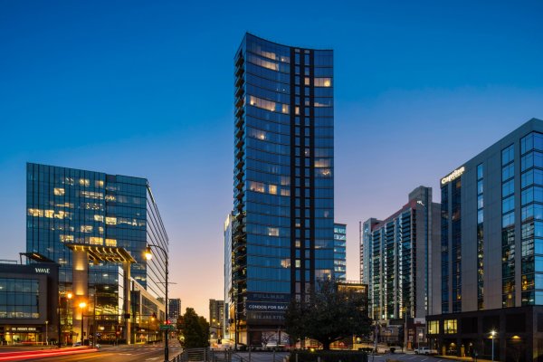 1212 Demonbreun St #1815 Nashville, TN 37203