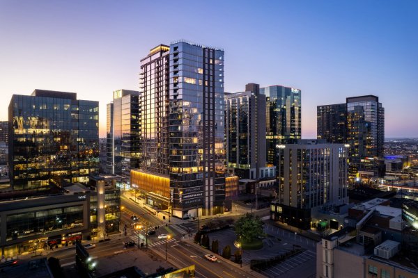 1212 Demonbreun St #1815 Nashville, TN 37203