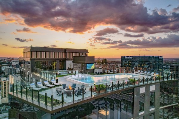 1212 Demonbreun St #909 Nashville, TN 37203