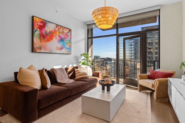 1212 Demonbreun St #1606 Nashville, TN 37203